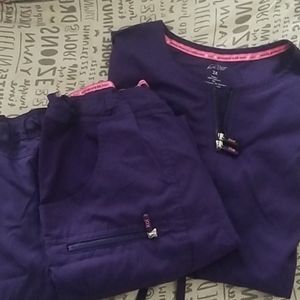 Koi Lite scrubs. 2x.  Purple